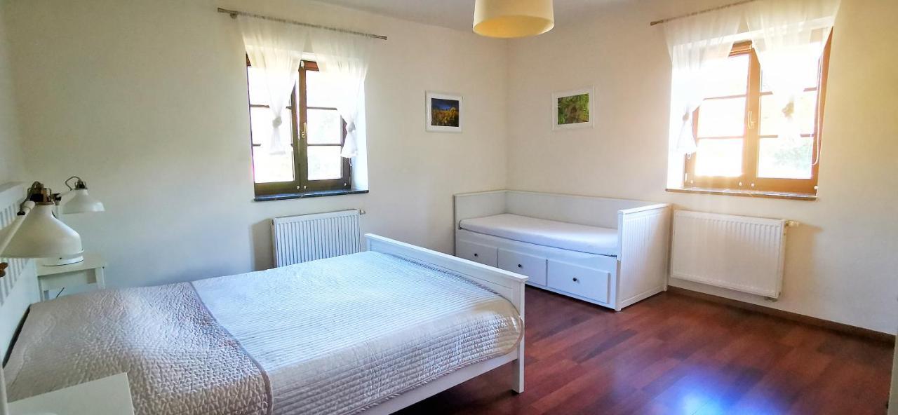 Gospodarstwo Nad Jeziorem Zalom  Exterior foto