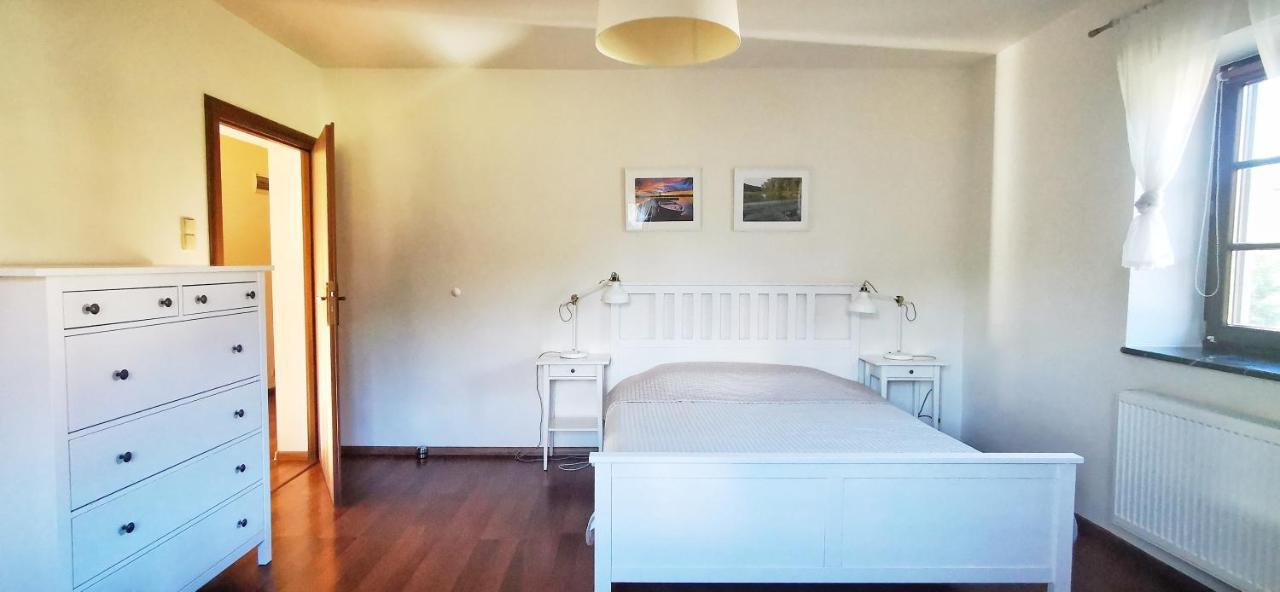 Gospodarstwo Nad Jeziorem Zalom  Exterior foto